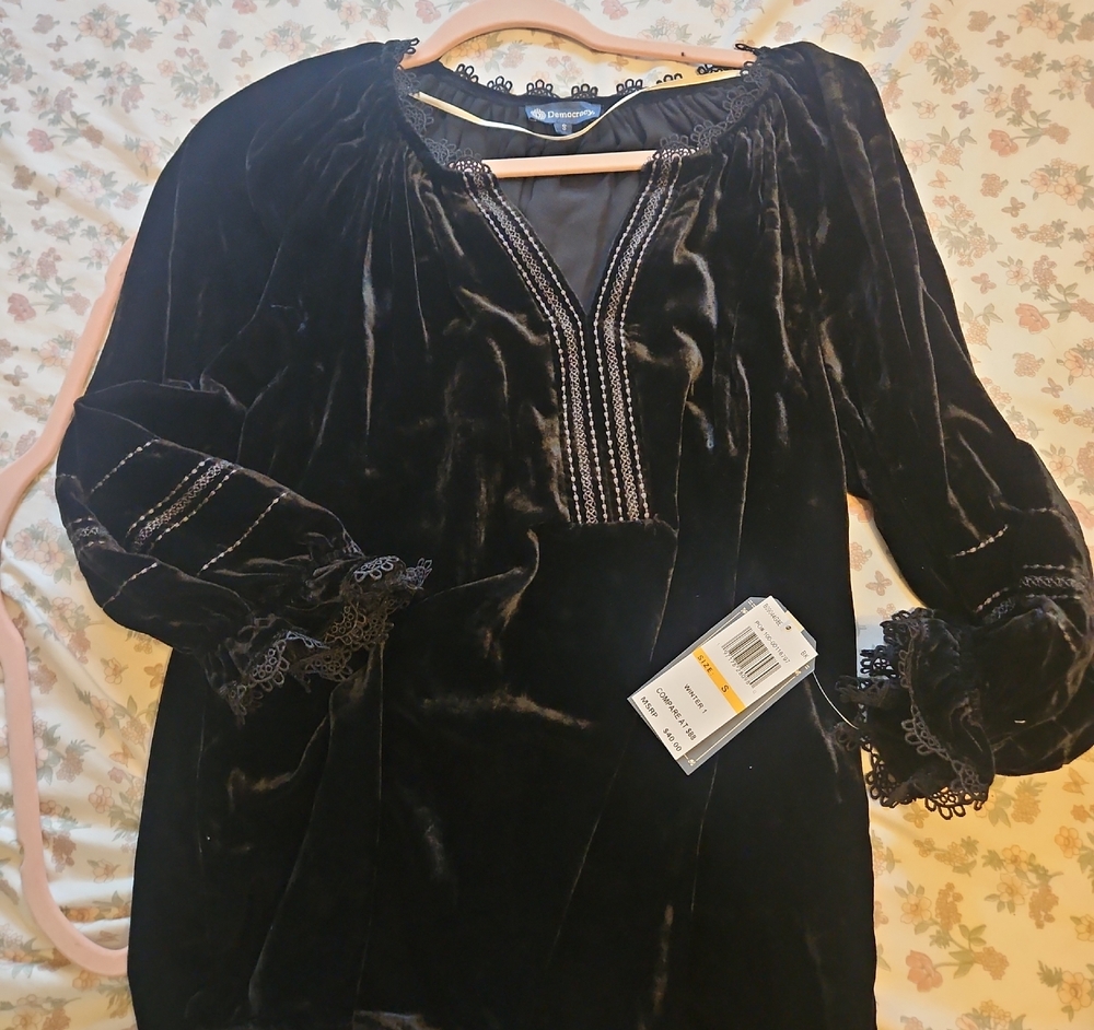 Democracy Black Velvet Lace-Trim Tunic Top